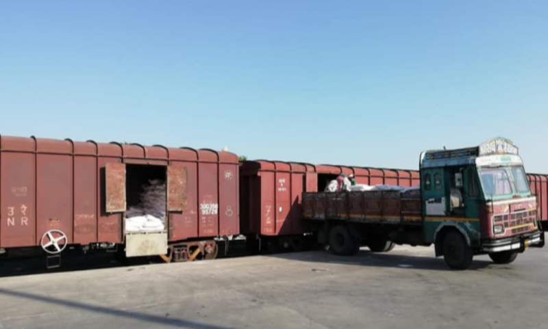 rail wagon loading